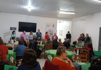 Campeonato Municipal de Canastra reúne 28 duplas em Santa Rosa
