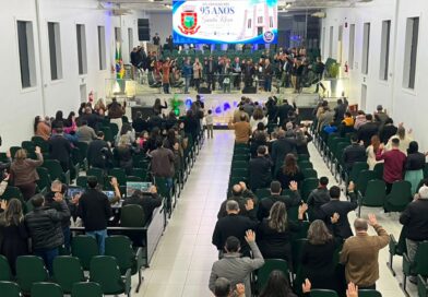 Culto ecumênico celebra os 95 anos de Santa Rosa Culto ecumênico celebra os 95 anos de Santa Rosa