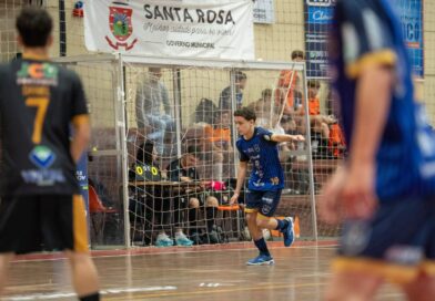 3ª Taça Santa Rosa de Futsal reúne mais de 500 atletas no Ginásio João Batista Moroni 3ª Taça Santa Rosa de Futsal reúne mais de 500 atletas no Ginásio João Batista Moroni