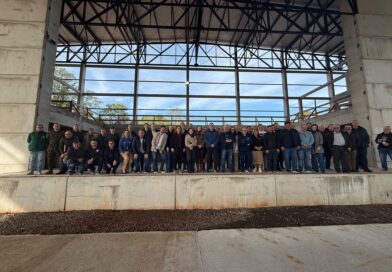 Imprensa e autoridades visitam obra do novo Ginásio Municipal de Santa Rosa